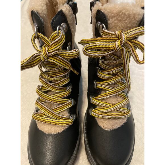 NWOB STEVE MADDEN Aniko Winter Boots Black 5M Platform Lug Sole Faux Fur - Picture 7 of 8